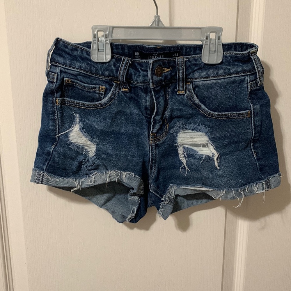 Hollister lowrise boyfriend shorts size 00/23